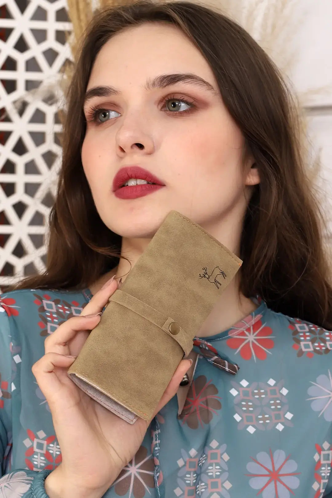 El Yapımı Deri İpli Özel Tasarım Gözlük Kılıfı